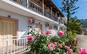 Anthi Studios & Apartments